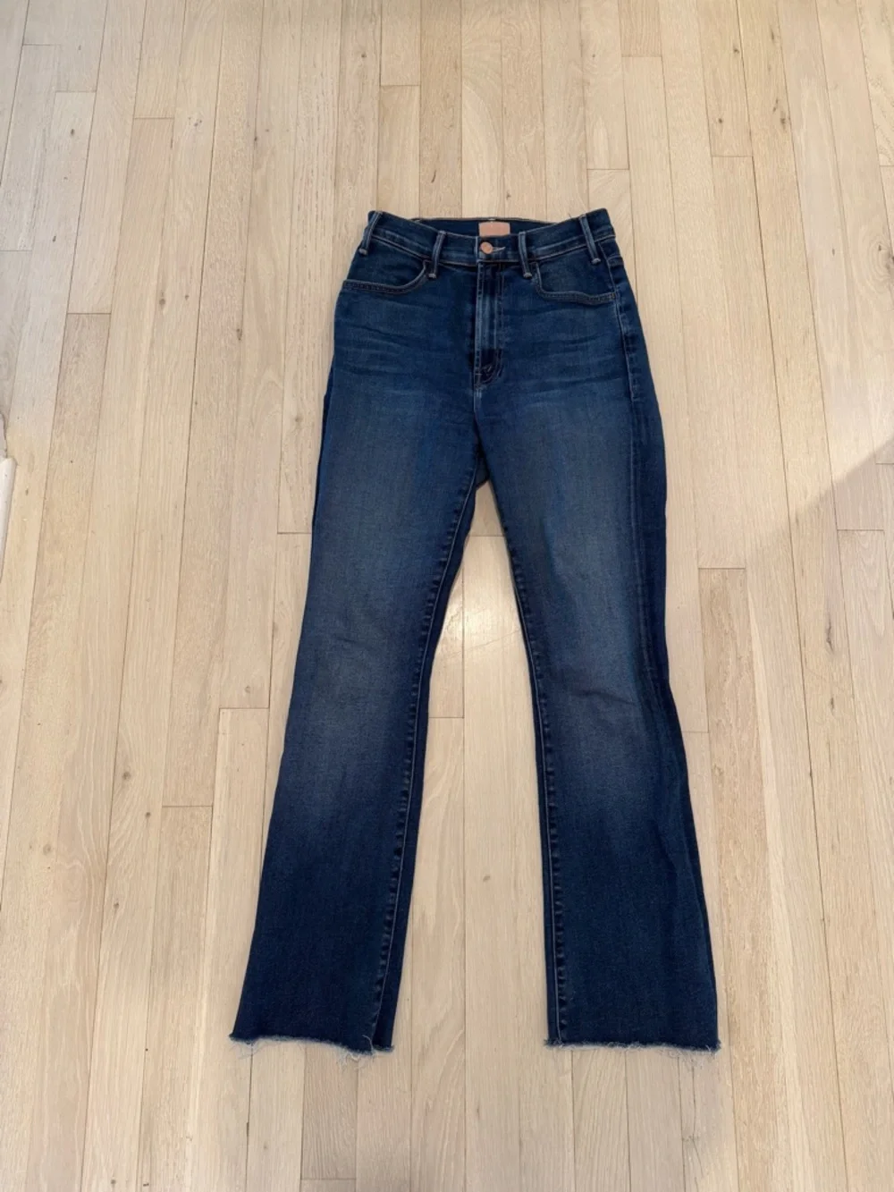 MOTHER Denim The Hustler Heel Fray Jeans in Yakkity Yak Size 26